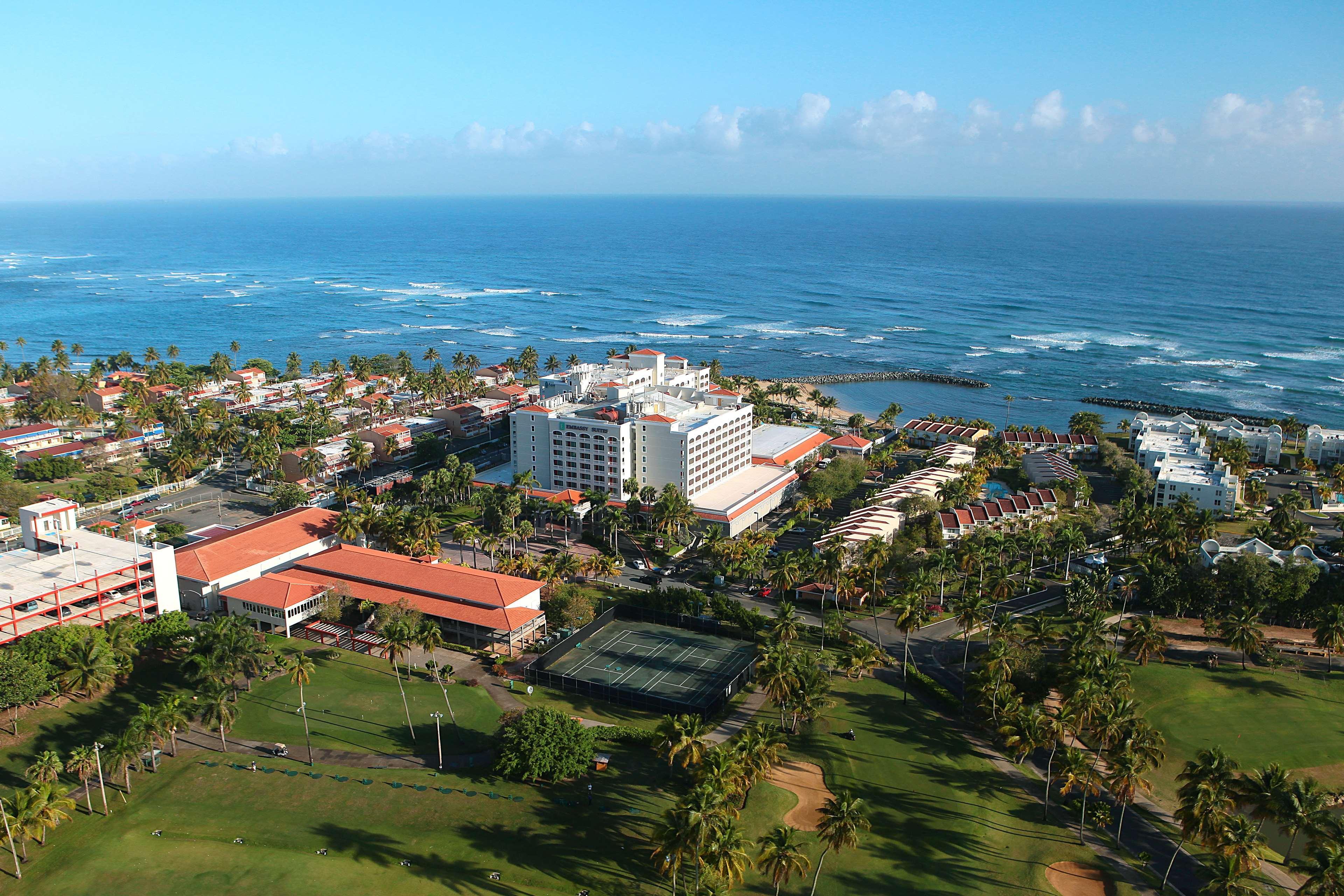Embassy Suites By Hilton Dorado Del Mar Beach Resort Exterior photo