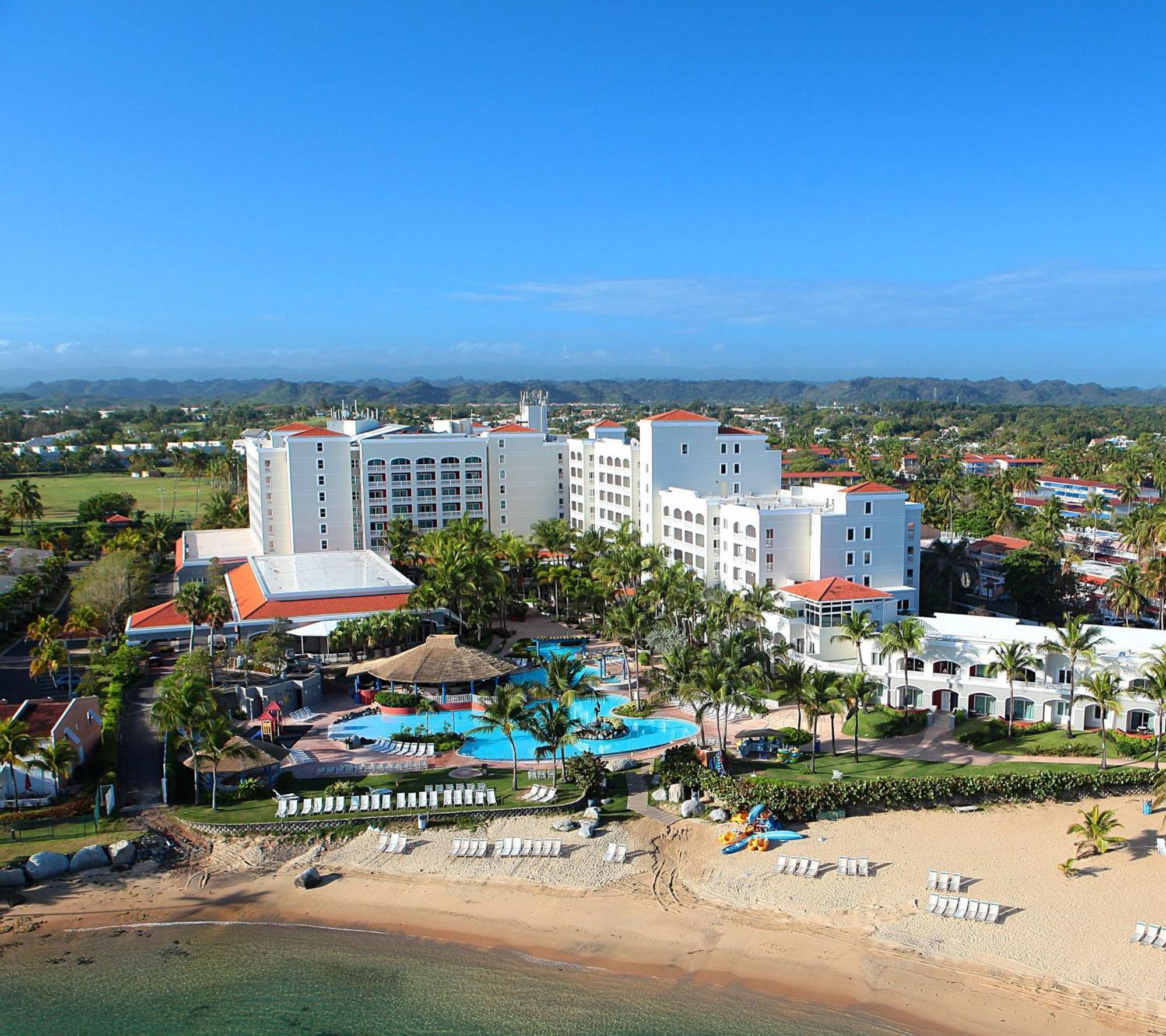 Embassy Suites By Hilton Dorado Del Mar Beach Resort Exterior photo