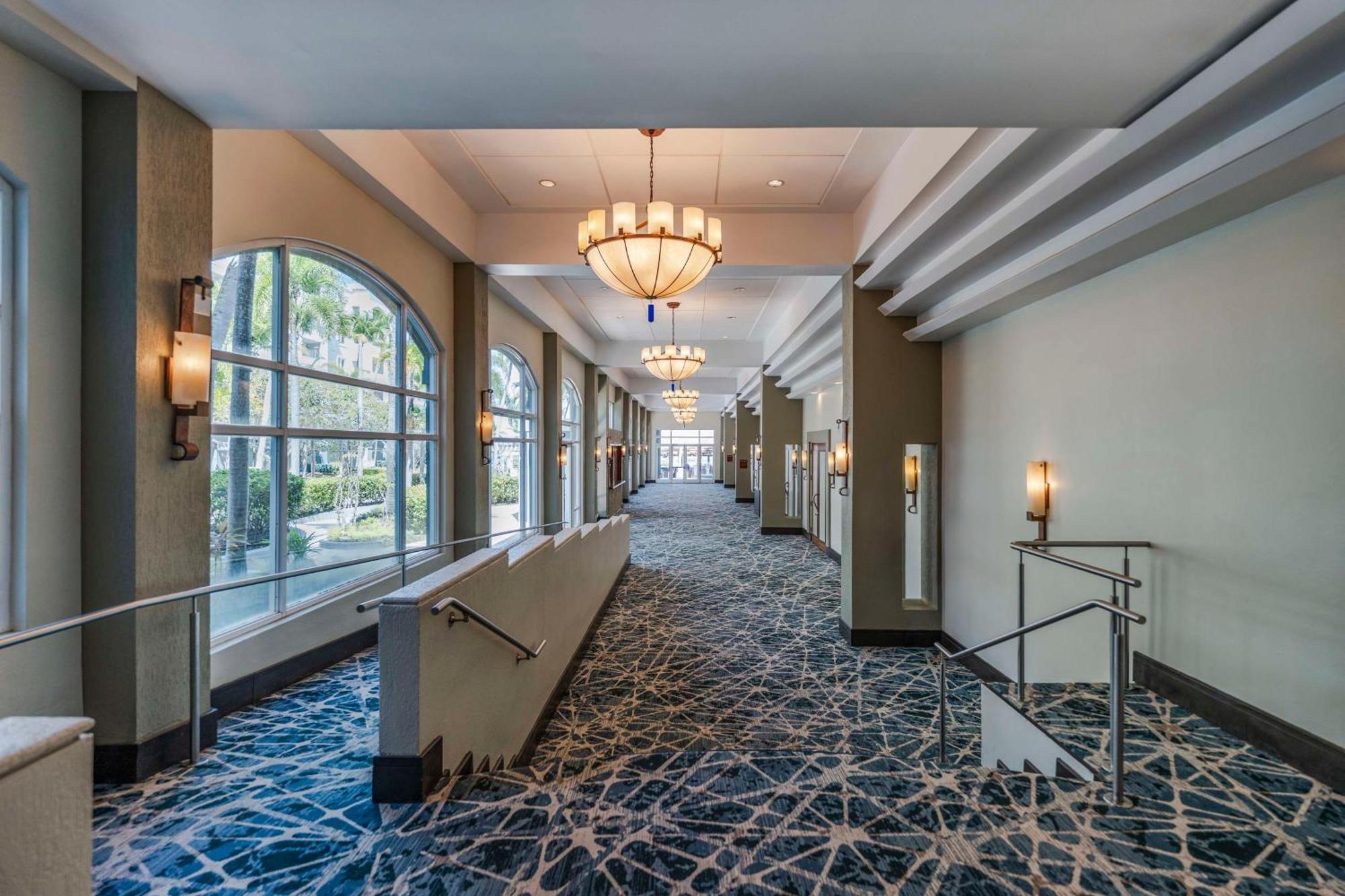 Embassy Suites By Hilton Dorado Del Mar Beach Resort Exterior photo