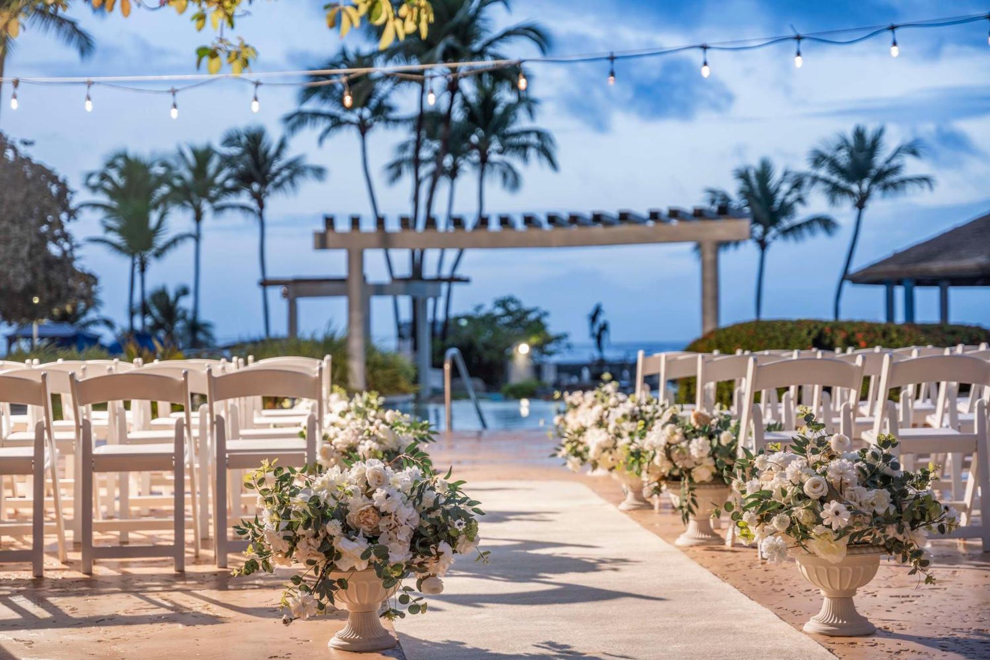 Embassy Suites By Hilton Dorado Del Mar Beach Resort Exterior photo